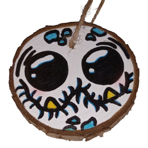 🎯 Cute Handmade, Hand Painted Small Wooden Disc, Hanging Ornament - Picture 10 of 10